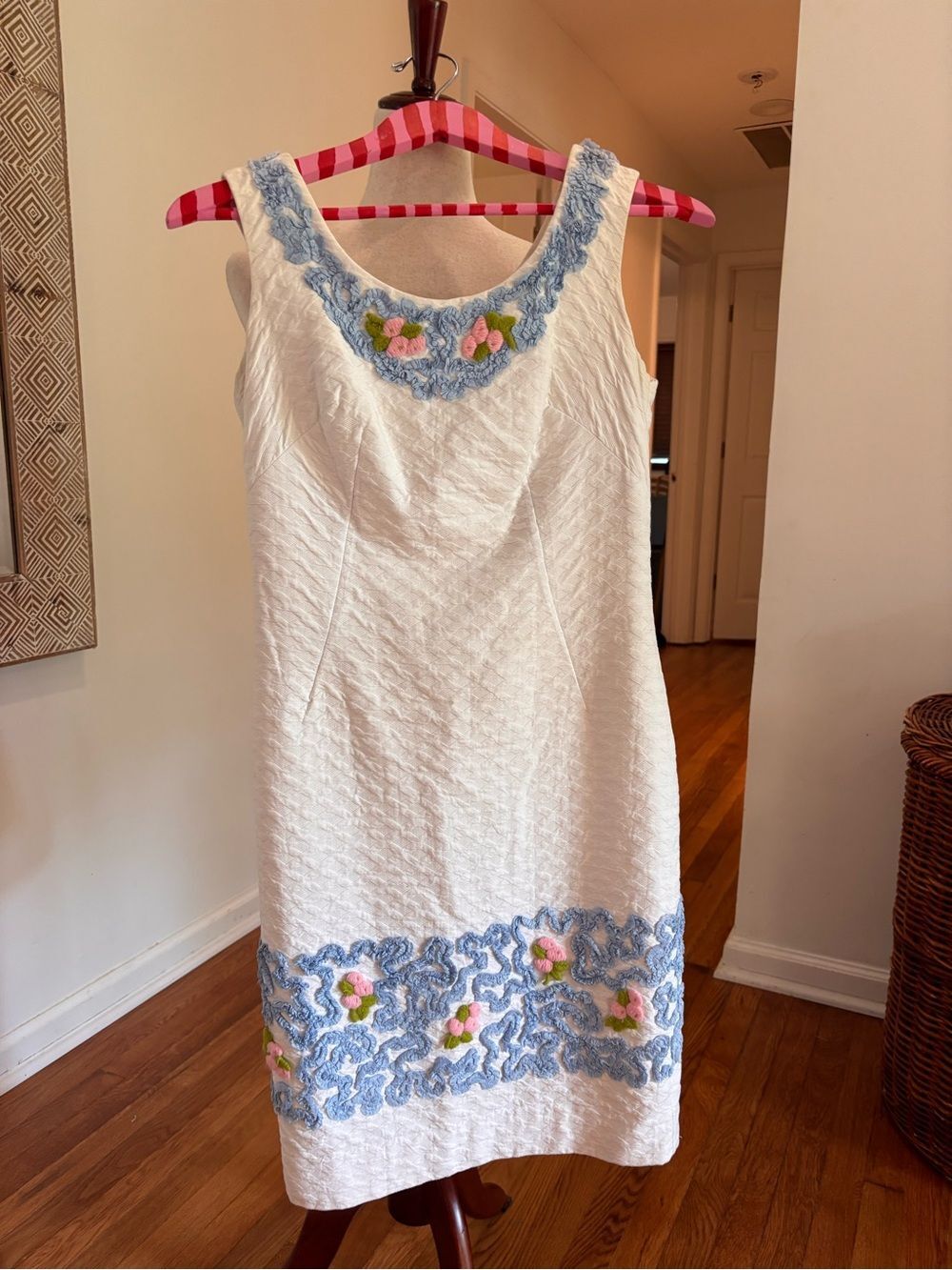 Vintage 1960s Edith Flagg California White Dress Blue Floral Embroidered Trim